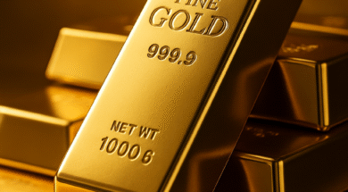 Gold Price Nears $3,830 as U.S. Shutdown Risks and Geopolitical Tensions Drive Safe-Haven Rush